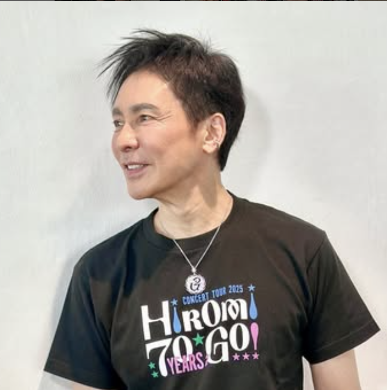 郷ひろみ 双子 写真